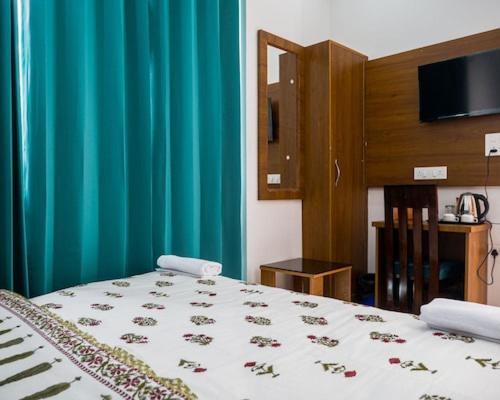Hotel Parth Inn Rishikesh Exterior photo